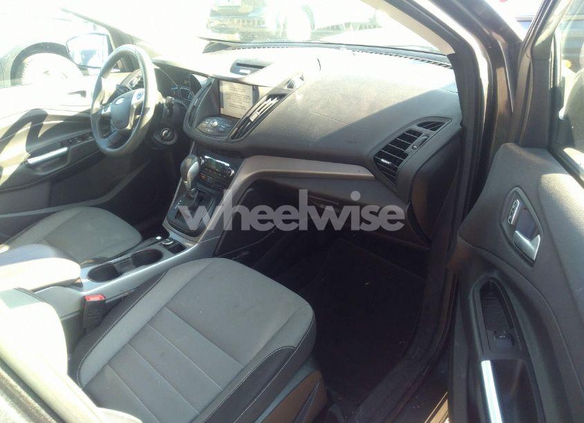 Photo 5 of 2016 Ford Escape SE (VIN 1FMCU9GX5GUB65484)