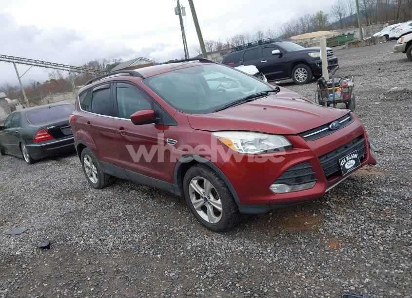 2016 Ford Escape SE (VIN 1FMCU9GX5GUB66313) main photo
