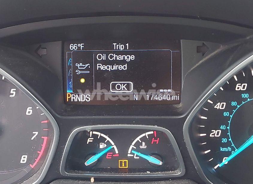 Photo 15 of 2016 Ford Escape SE (VIN 1FMCU9GX5GUB66313)