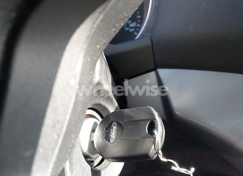 Photo 11 of 2016 Ford Escape SE (VIN 1FMCU9GX5GUB78784)