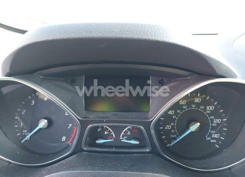 Photo 15 of 2016 Ford Escape SE (VIN 1FMCU9GX5GUB78784)