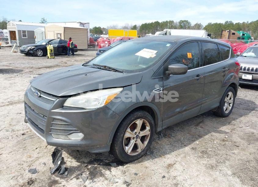 Photo 2 of 2016 Ford Escape SE (VIN 1FMCU9GX5GUC13467)