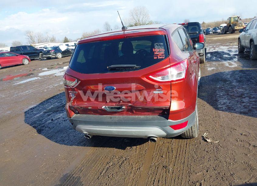 Photo 16 of 2016 Ford Escape SE (VIN 1FMCU9GX5GUC38157)