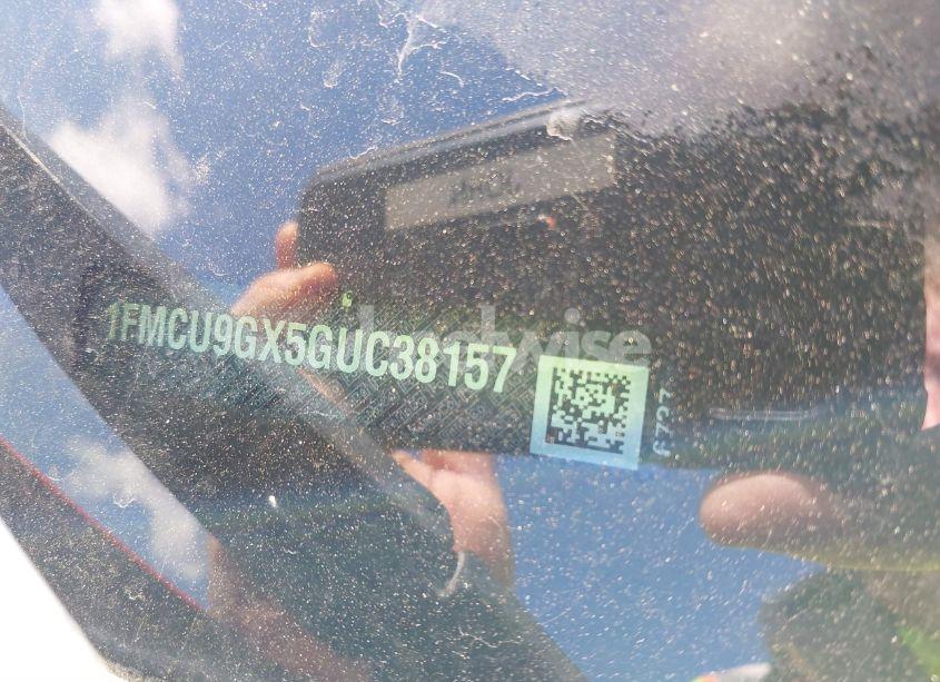 Photo 9 of 2016 Ford Escape SE (VIN 1FMCU9GX5GUC38157)