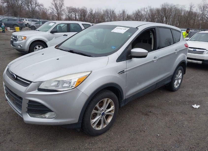 Photo 2 of 2013 Ford Escape SE (VIN 1FMCU9GX6DUB92205)