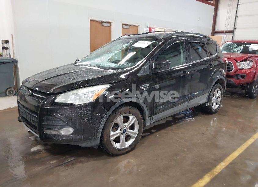 Photo 2 of 2013 Ford Escape SE (VIN 1FMCU9GX6DUC07446)