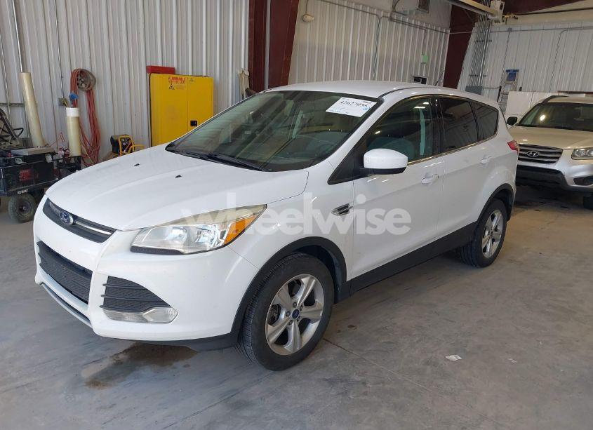 Photo 2 of 2013 Ford Escape SE (VIN 1FMCU9GX6DUD80139)