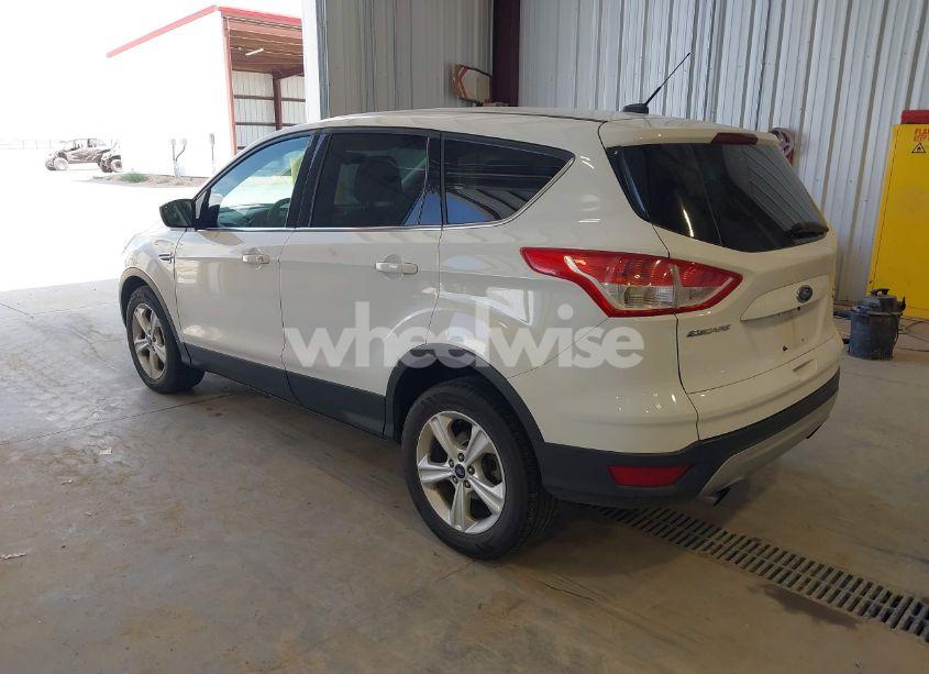 Photo 3 of 2013 Ford Escape SE (VIN 1FMCU9GX6DUD80139)