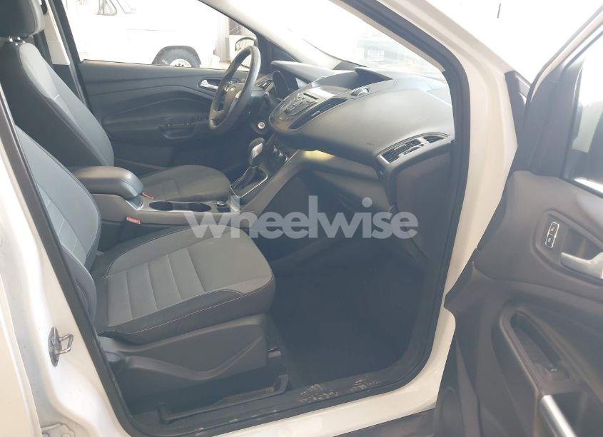 Photo 5 of 2013 Ford Escape SE (VIN 1FMCU9GX6DUD80139)