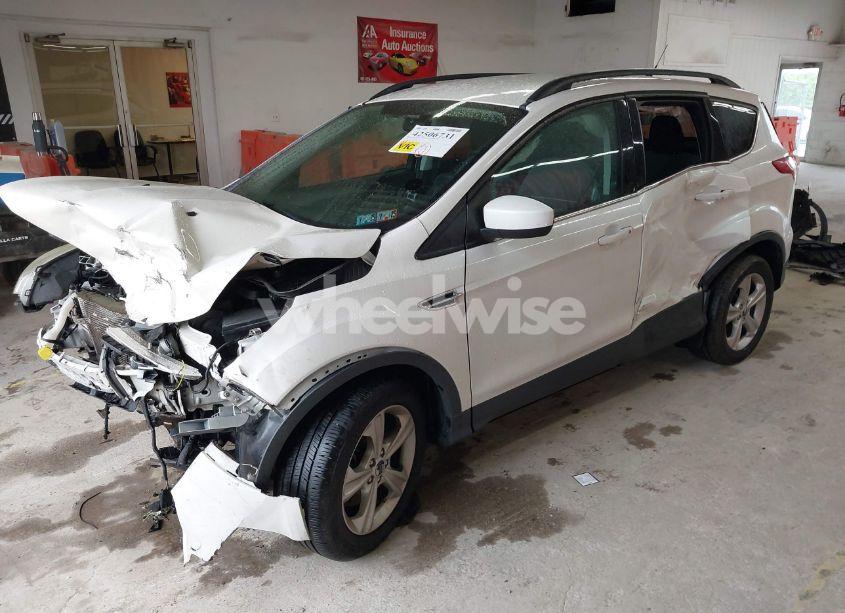 Photo 2 of 2014 Ford Escape SE (VIN 1FMCU9GX6EUA73121)