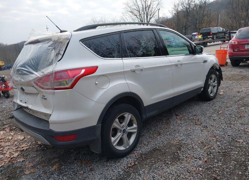 Photo 4 of 2014 Ford Escape SE (VIN 1FMCU9GX6EUA75452)
