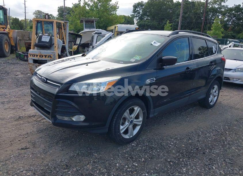 Photo 2 of 2014 Ford Escape SE (VIN 1FMCU9GX6EUC97263)