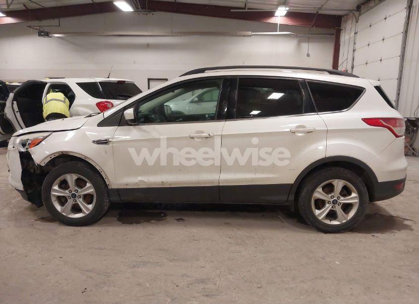Photo 14 of 2014 Ford Escape SE (VIN 1FMCU9GX6EUE02397)