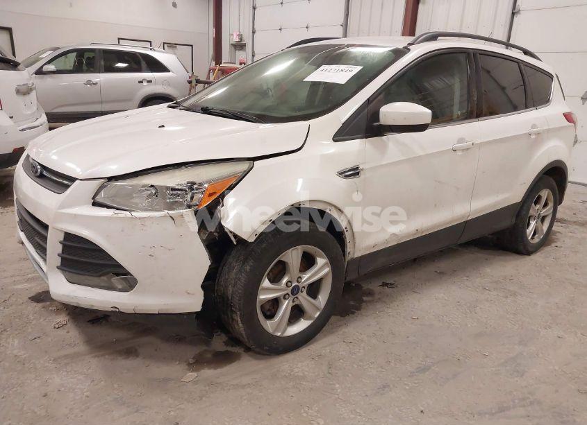 Photo 2 of 2014 Ford Escape SE (VIN 1FMCU9GX6EUE02397)