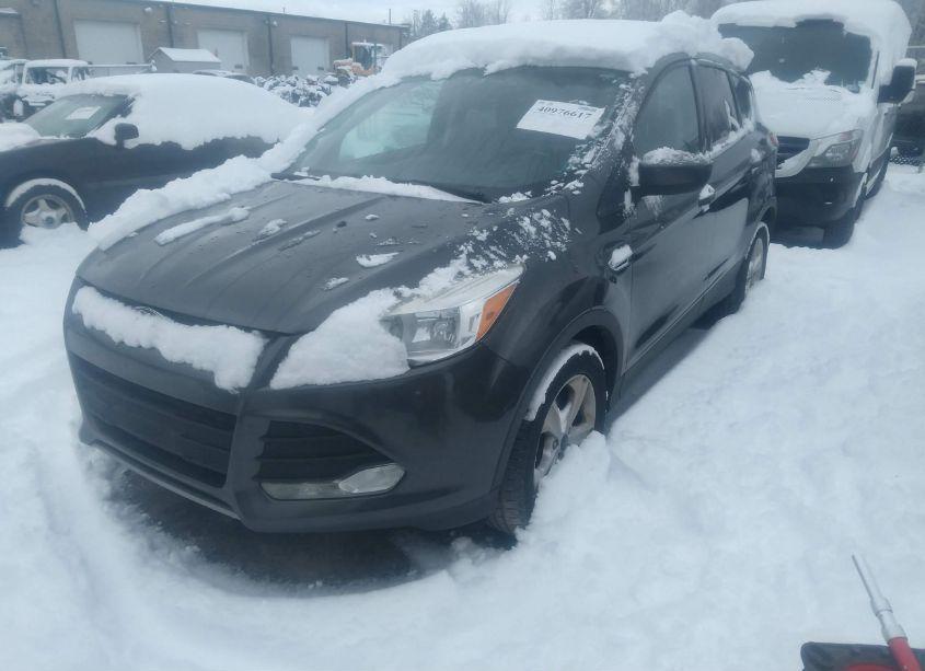 Photo 2 of 2015 Ford Escape SE (VIN 1FMCU9GX6FUA97792)