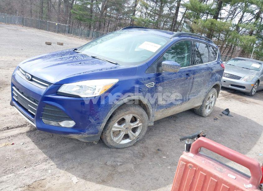 Photo 2 of 2015 Ford Escape SE (VIN 1FMCU9GX6FUB27096)