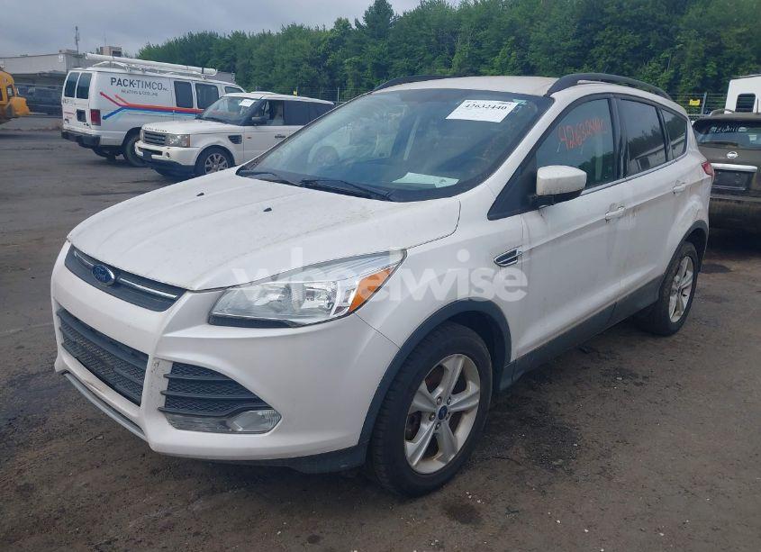 Photo 2 of 2015 Ford Escape SE (VIN 1FMCU9GX6FUC39235)
