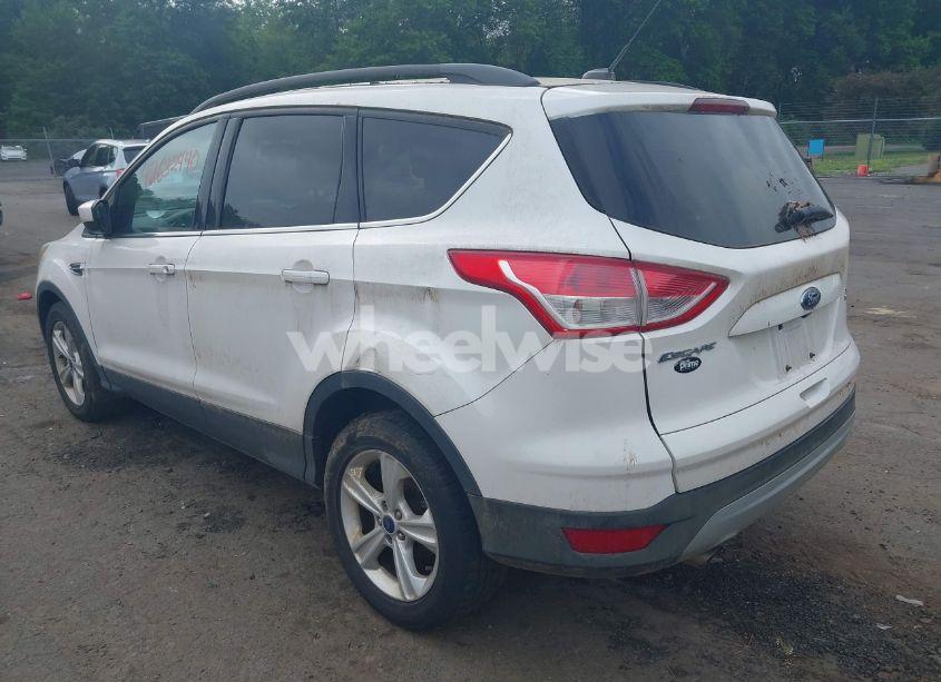 Photo 3 of 2015 Ford Escape SE (VIN 1FMCU9GX6FUC39235)
