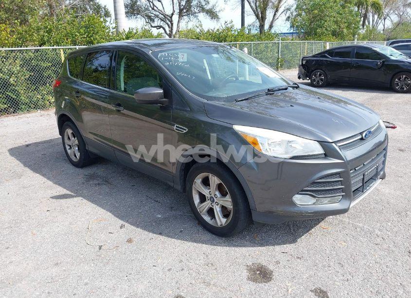 2015 Ford Escape SE (VIN 1FMCU9GX6FUC54141) main photo