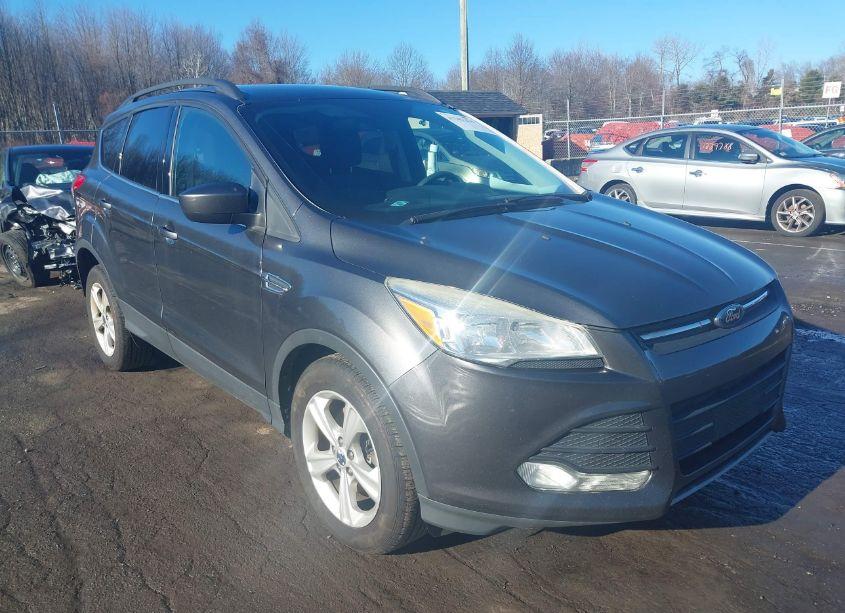 2015 Ford Escape SE (VIN 1FMCU9GX6FUC84577) main photo