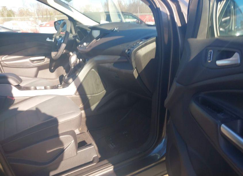 Photo 5 of 2015 Ford Escape SE (VIN 1FMCU9GX6FUC84577)