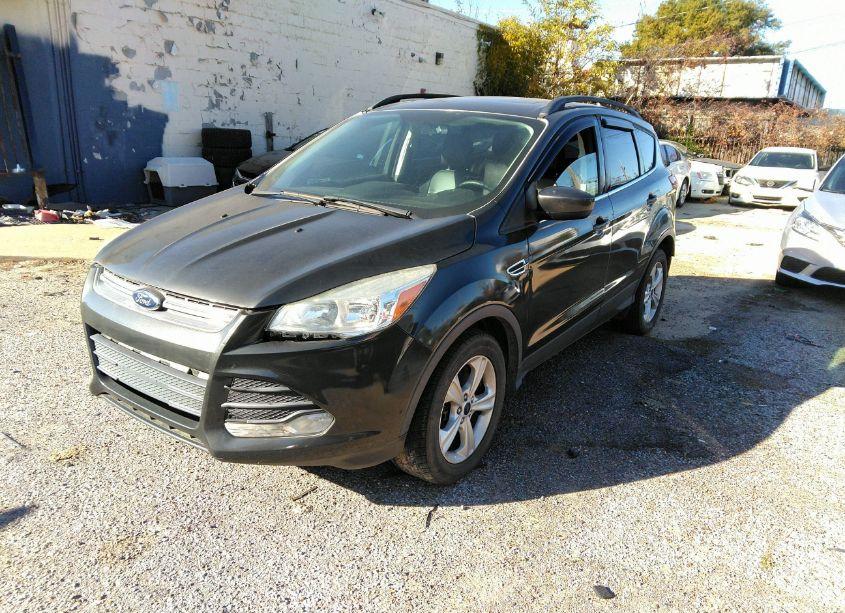 Photo 2 of 2016 Ford Escape SE (VIN 1FMCU9GX6GUA71646)