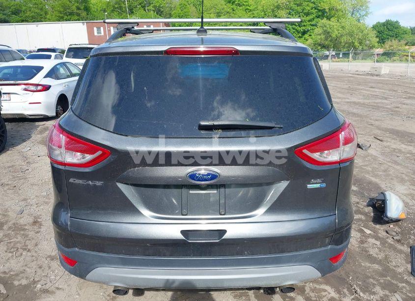 Photo 17 of 2016 Ford Escape SE (VIN 1FMCU9GX6GUB27794)