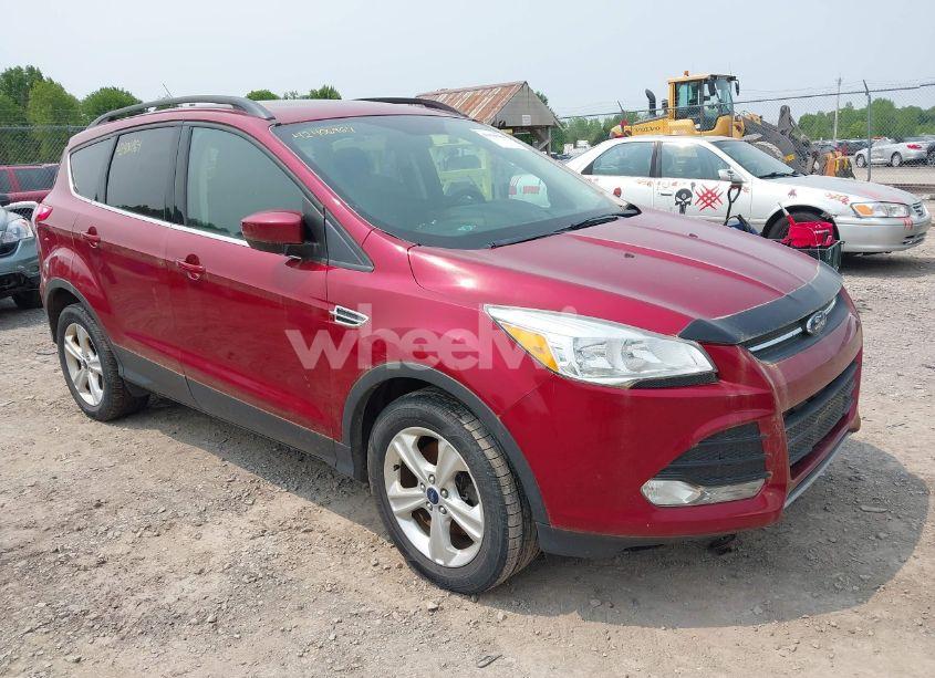 2016 Ford Escape SE (VIN 1FMCU9GX6GUB29495) main photo