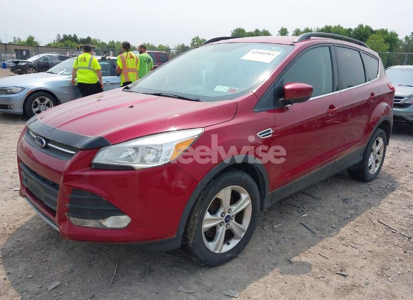 Photo 2 of 2016 Ford Escape SE (VIN 1FMCU9GX6GUB29495)