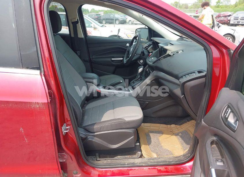 Photo 5 of 2016 Ford Escape SE (VIN 1FMCU9GX6GUB29495)