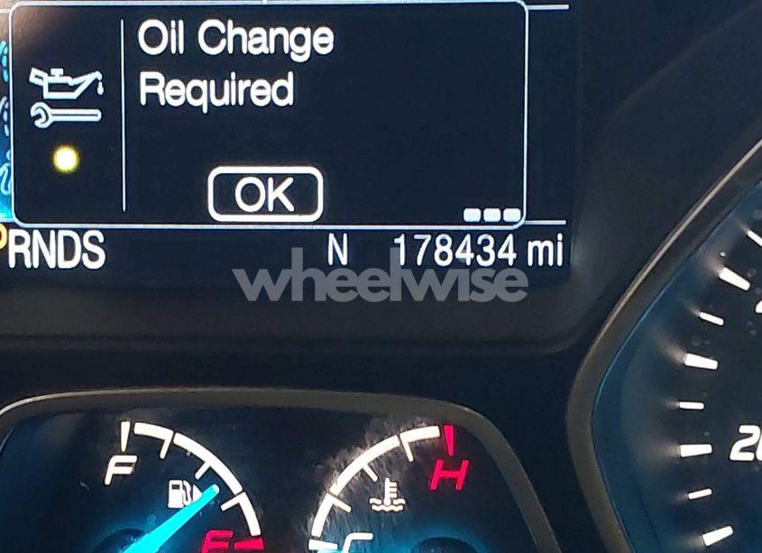 Photo 15 of 2016 Ford Escape SE (VIN 1FMCU9GX6GUB40187)