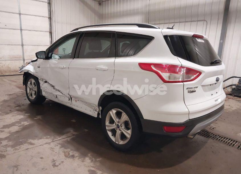 Photo 3 of 2016 Ford Escape SE (VIN 1FMCU9GX6GUB72699)