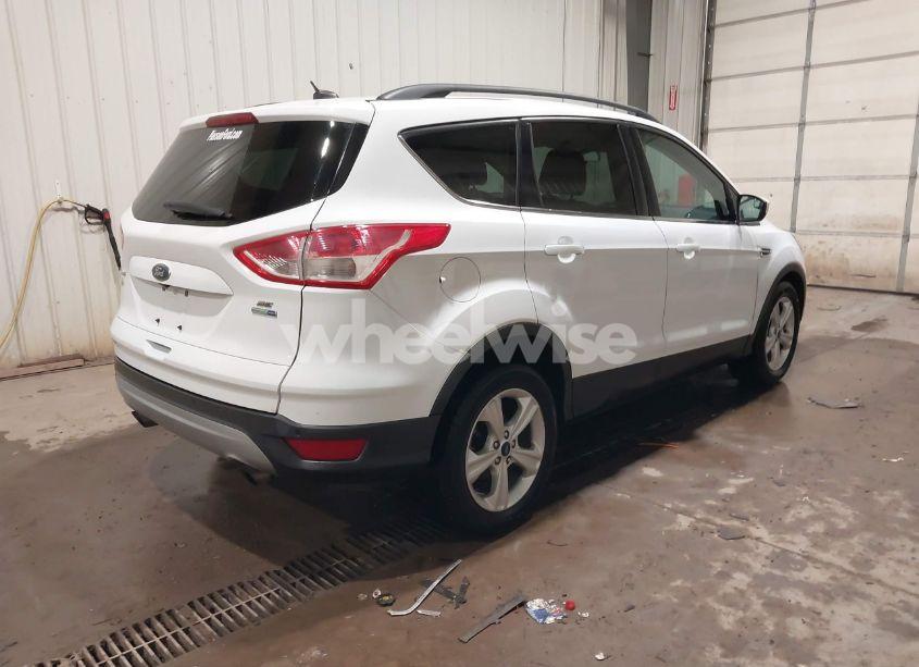 Photo 4 of 2016 Ford Escape SE (VIN 1FMCU9GX6GUB72699)
