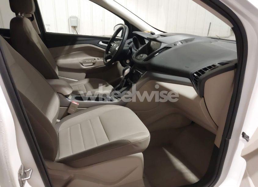 Photo 5 of 2016 Ford Escape SE (VIN 1FMCU9GX6GUB72699)