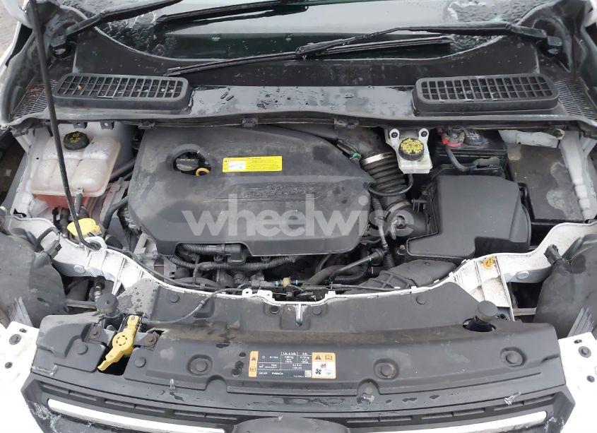 Photo 10 of 2016 Ford Escape SE (VIN 1FMCU9GX6GUB87266)