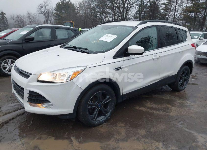 Photo 2 of 2016 Ford Escape SE (VIN 1FMCU9GX6GUB87266)