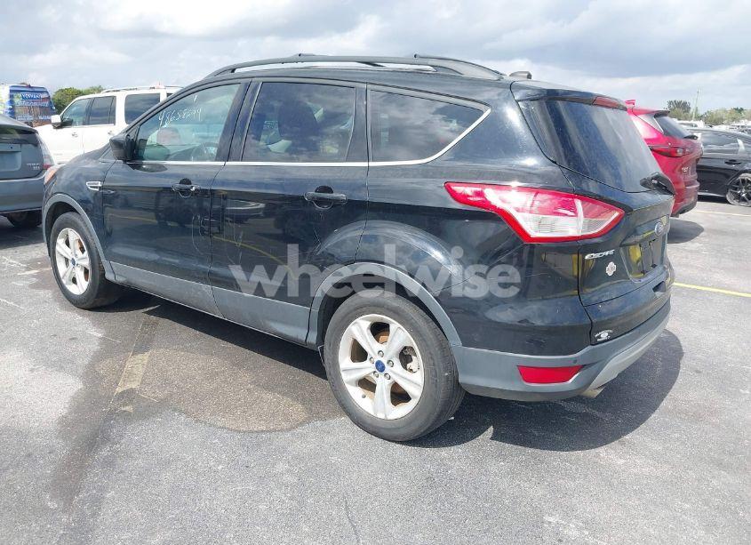 Photo 3 of 2016 Ford Escape SE (VIN 1FMCU9GX6GUC03787)