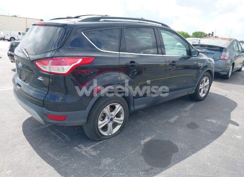 Photo 4 of 2016 Ford Escape SE (VIN 1FMCU9GX6GUC03787)
