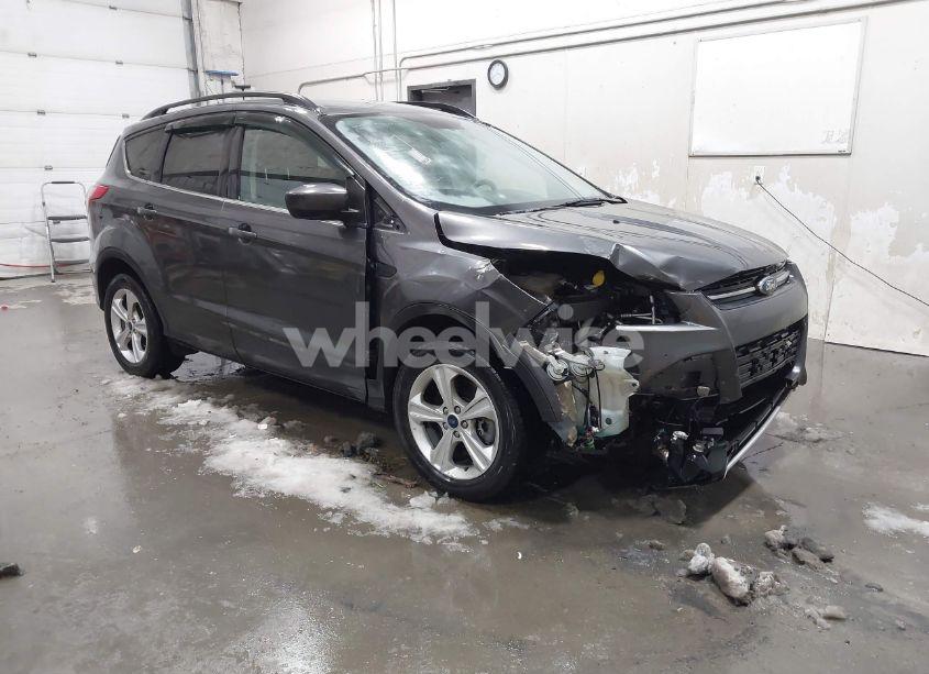 2016 Ford Escape SE (VIN 1FMCU9GX6GUC24672) main photo