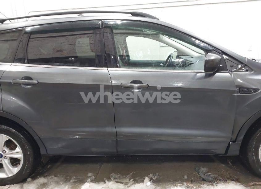 Photo 13 of 2016 Ford Escape SE (VIN 1FMCU9GX6GUC24672)