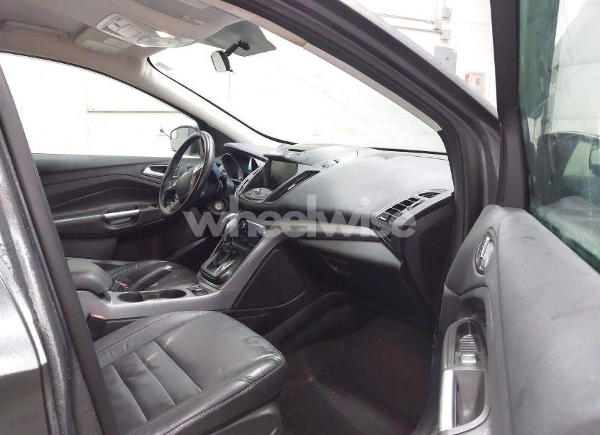 Photo 5 of 2016 Ford Escape SE (VIN 1FMCU9GX6GUC24672)