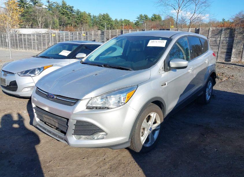 Photo 2 of 2016 Ford Escape SE (VIN 1FMCU9GX6GUC50009)