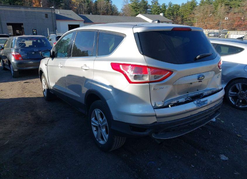 Photo 3 of 2016 Ford Escape SE (VIN 1FMCU9GX6GUC50009)