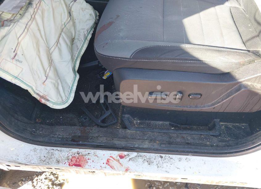 Photo 15 of 2016 Ford Escape SE (VIN 1FMCU9GX6GUC54965)