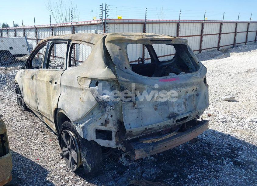 Photo 3 of 2016 Ford Escape SE (VIN 1FMCU9GX6GUC82782)