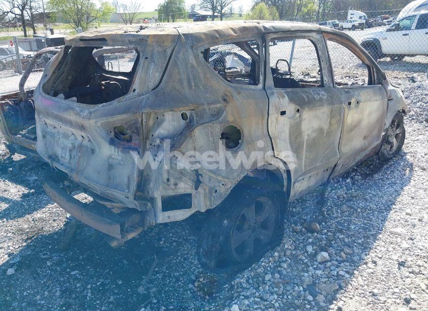 Photo 4 of 2016 Ford Escape SE (VIN 1FMCU9GX6GUC82782)