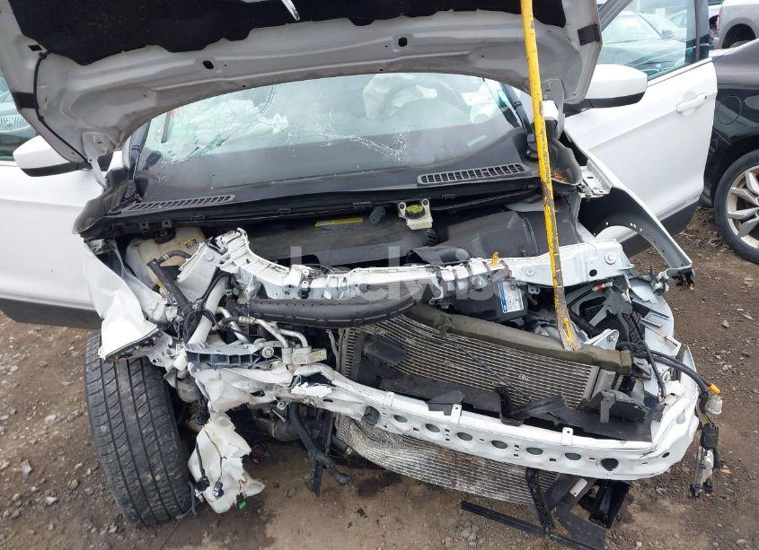 Photo 10 of 2013 Ford Escape SE (VIN 1FMCU9GX7DUB35365)