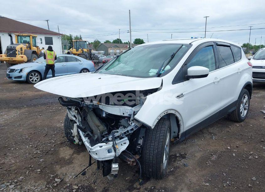 Photo 2 of 2013 Ford Escape SE (VIN 1FMCU9GX7DUB35365)