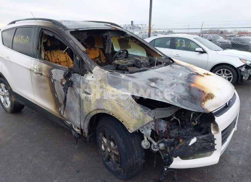 Photo 6 of 2014 Ford Escape SE (VIN 1FMCU9GX7EUA27796)