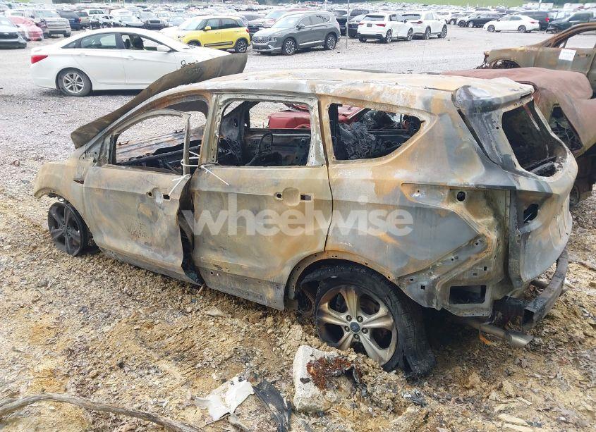 Photo 3 of 2014 Ford Escape SE (VIN 1FMCU9GX7EUA53878)